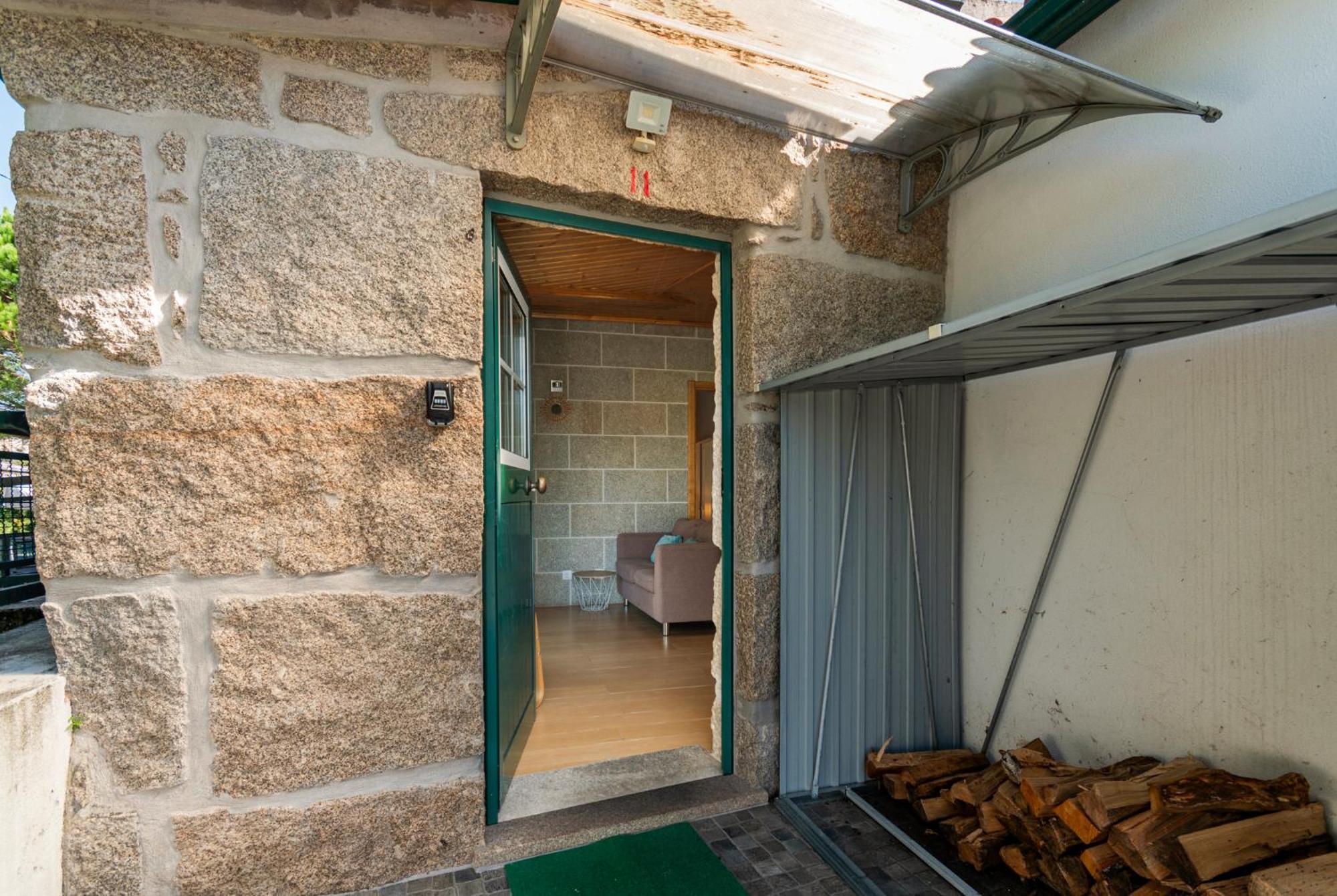 Casa Rustica T2 Com Salamandra E Cozinha - Seia - Serra Da Estrela - Casa Do Loureiro II المظهر الخارجي الصورة