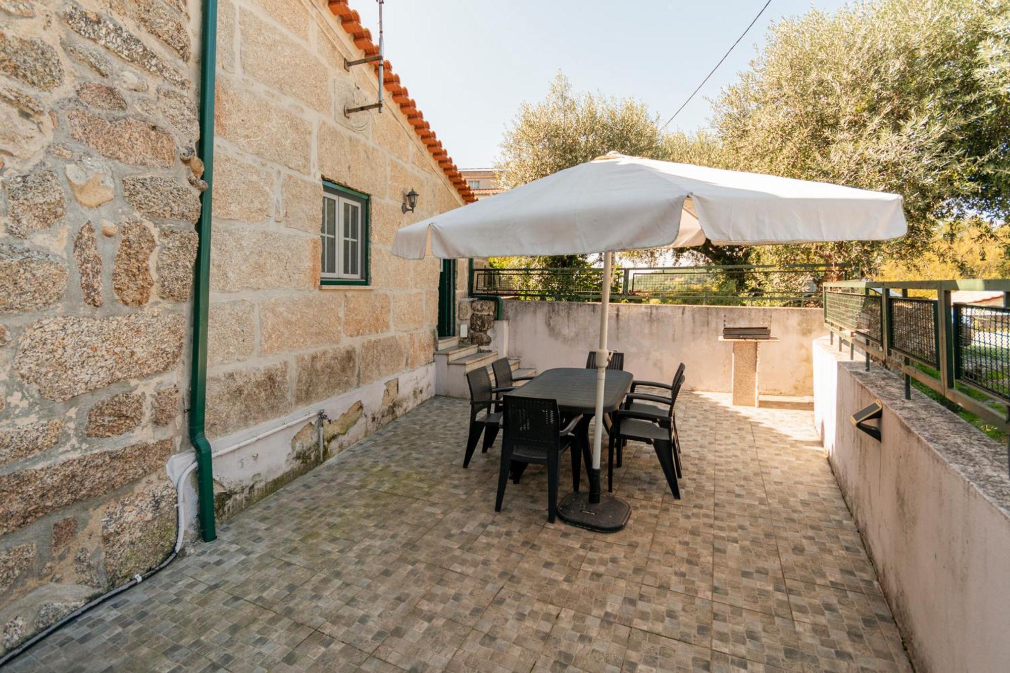 Casa Rustica T2 Com Salamandra E Cozinha - Seia - Serra Da Estrela - Casa Do Loureiro II المظهر الخارجي الصورة